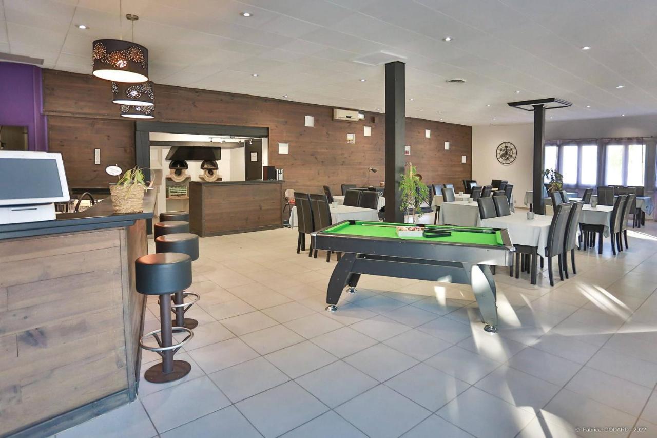 Hotel Restaurant Gite Les Lavandins Saint-Christol  ภายนอก รูปภาพ